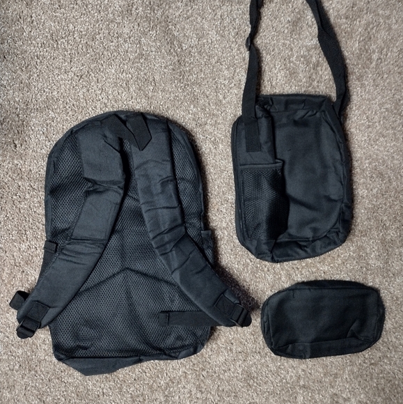 Hello Kitty Sanrio Backpack lunchbox pencil case Set NWOT - Picture 2 of 16